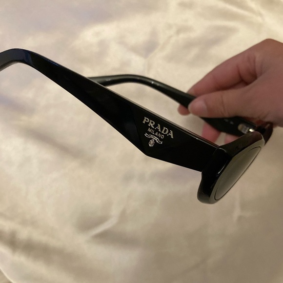 Prada Symbole sunglasses - Picture 3 of 8